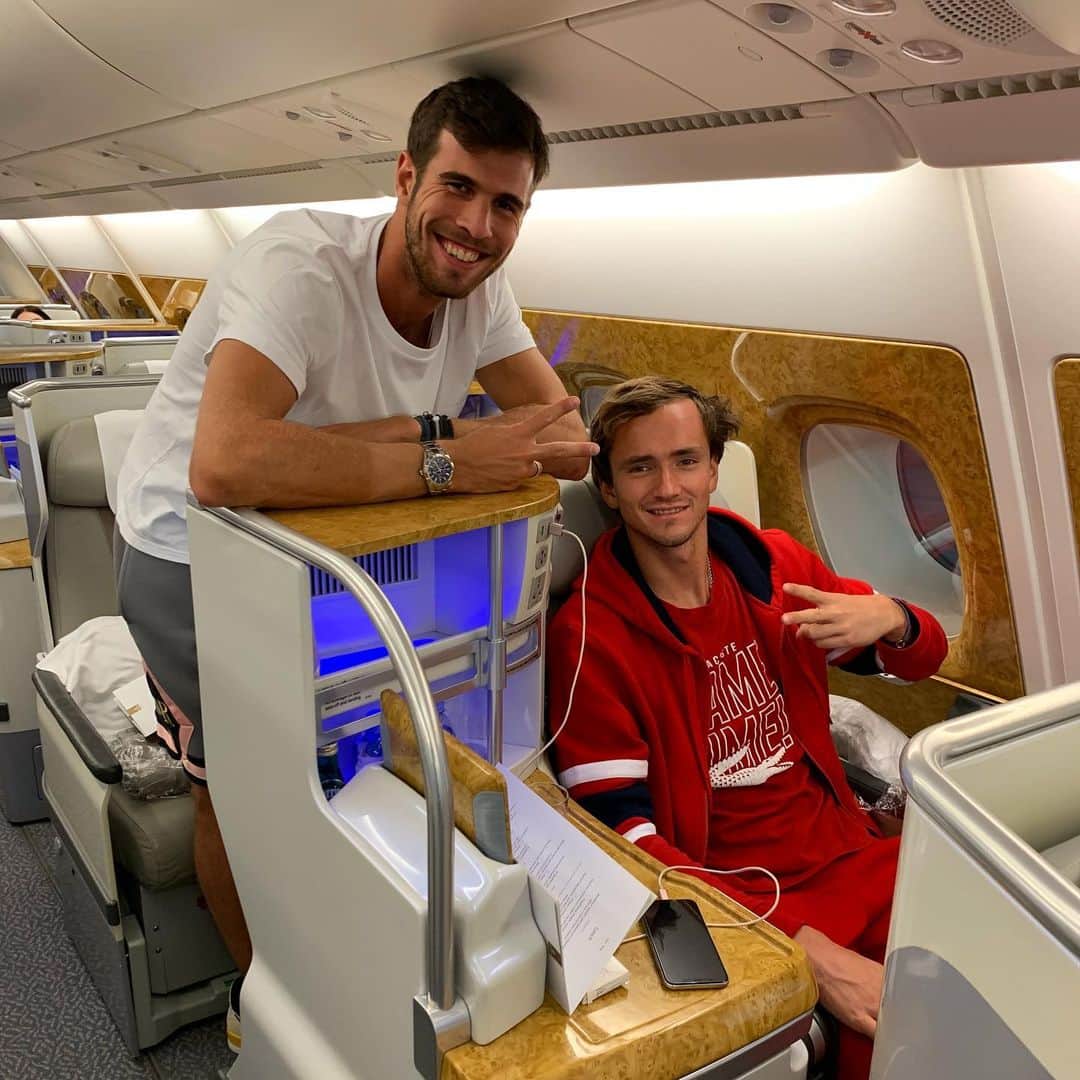 ダニール・メドベージェフのインスタグラム：「Russian team coming 💪🏻🔥 @atpcup // Русские в пути 💪🏻🔥@atpcup」