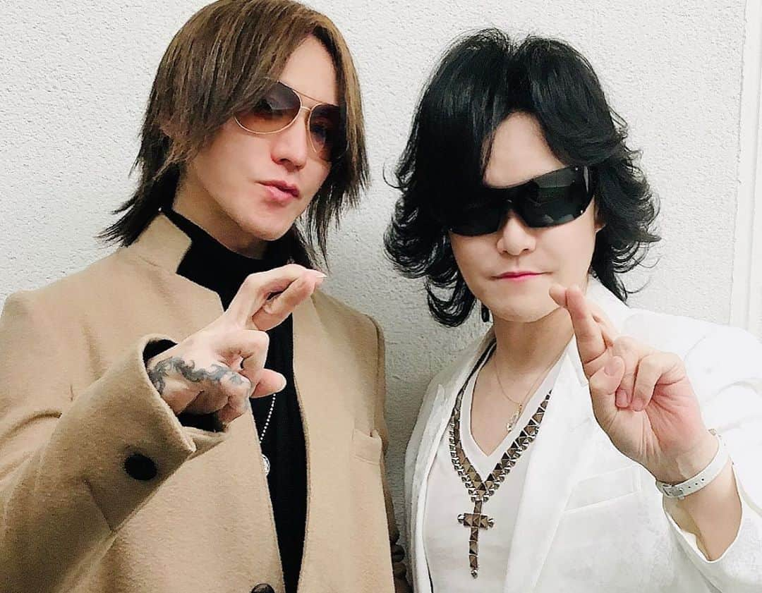 Toshlさんのインスタグラム写真 - (ToshlInstagram)「#sugizo #lunasea #mステ #裏話 #龍玄とし #アメブロ  #今夜 #12月28日 #土曜日 #21時から #としちゃん #ニコ生 #ゆくとしくるとし #裏話 #総決算 #秘密の花園 #で　#会いましょう 🤞🏻😎」12月28日 14時33分 - toshl_officia