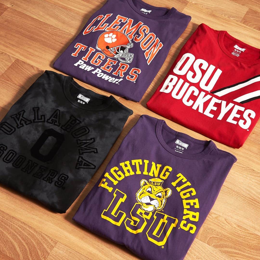 American Eagleさんのインスタグラム写真 - (American EagleInstagram)「#CollegeFootball fans, it’s time to rep your team 🏈 Bowl games are here (and so are the team graphics you need)」12月29日 1時08分 - americaneagle