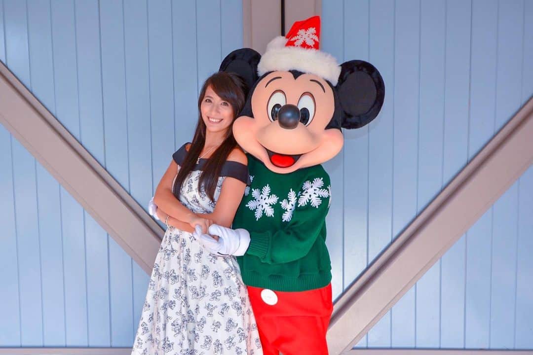 矢部あやのインスタグラム：「201811 4day 胸キュンしすぎて死ぬかと思った こんなんされたら照れるわ ・ #disneylandresort  #mickeymouse」