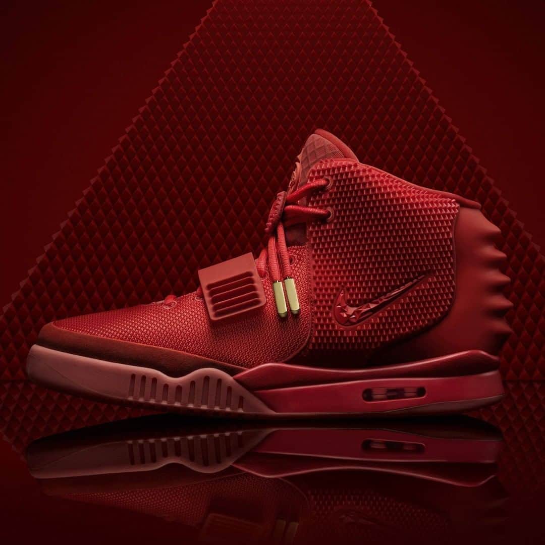 Sneaker Newsさんのインスタグラム写真 - (Sneaker NewsInstagram)「We selected the Nike Air Yeezy 2 as the greatest shoe of the decade. To see our full list of the 100 best shoes of the decade, tap the link in our bio.」12月29日 2時01分 - sneakernews