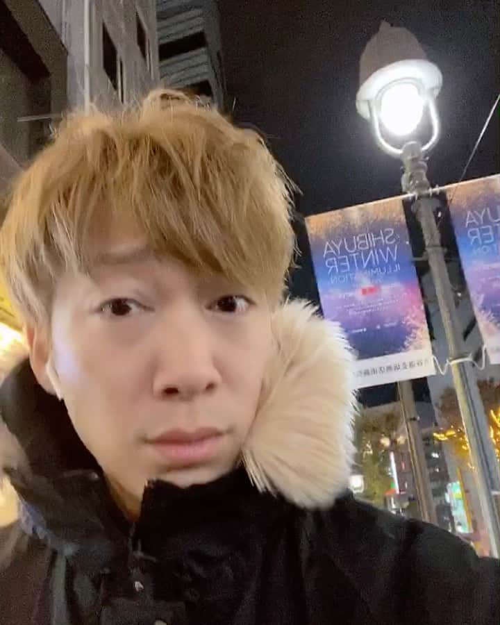 DJ U-ICHIのインスタグラム：「大掃除の前に、電話やネット回線の変更や掃除してたら1日終わったような… 切り替えよ。 ある意味。 #年末 #大掃除 #2019」