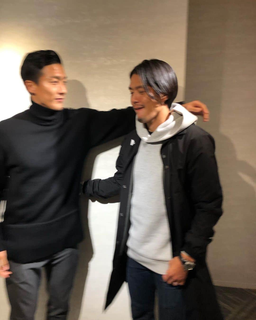 都倉賢のインスタグラム：「大好きないがたんの引退トークショーに参加させてもらいました😍  長い間本当にお疲れ様でした。  話せば長くなるし、言えない事ばかりなので省きますが…笑  沢山の影響をいがたんからもらって今の僕がいる。これは間違いない！  @hiroyukitaniguchi29 に続いて大好きな先輩の引退が続いてちょっと寂しいけどその分頑張っていかないとね👍」