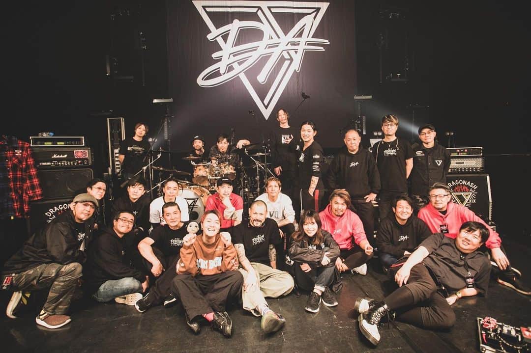 桜井誠のインスタグラム：「TEAM Dragon Ash！！！ photo by レオ」