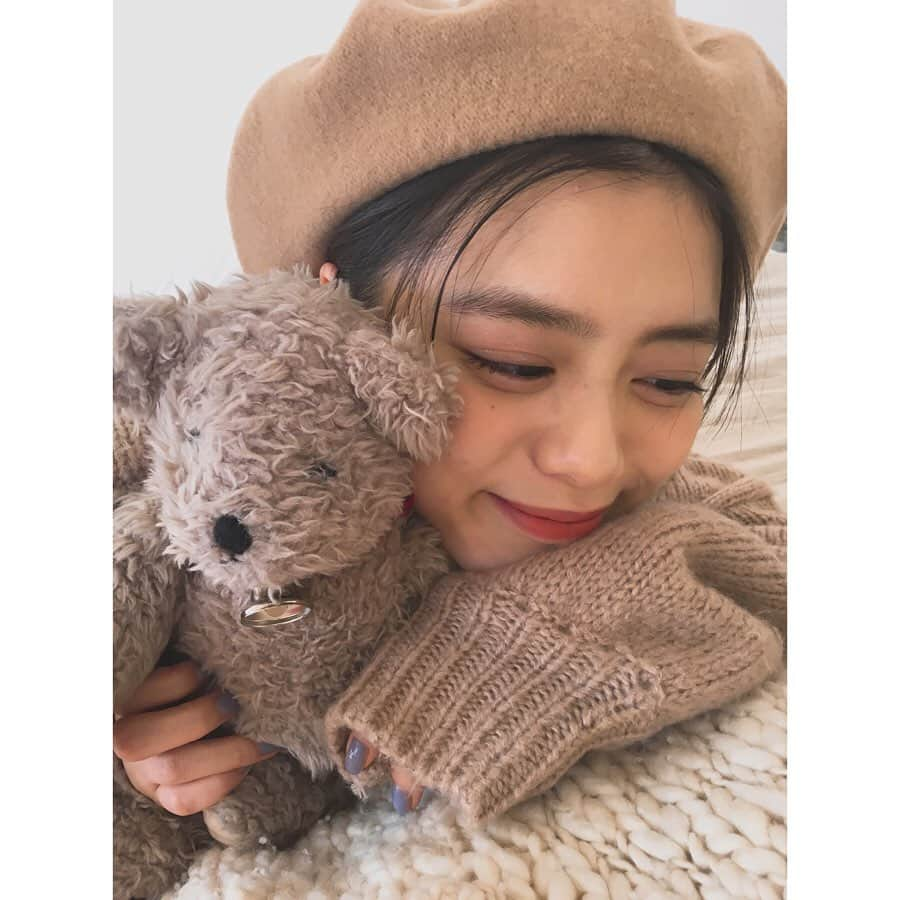 紺野彩夏さんのインスタグラム写真 - (紺野彩夏Instagram)「Seventeen2月号、今日発売です〜！ もうチェックしてもらえましたか？？ まゆうちゃん、かれんちゃんと晴れ着を着たのでみてね〜！ 冬恋ラテもぜひぜひチェックしてください〜☺︎」12月28日 19時00分 - ayaka_konno_official