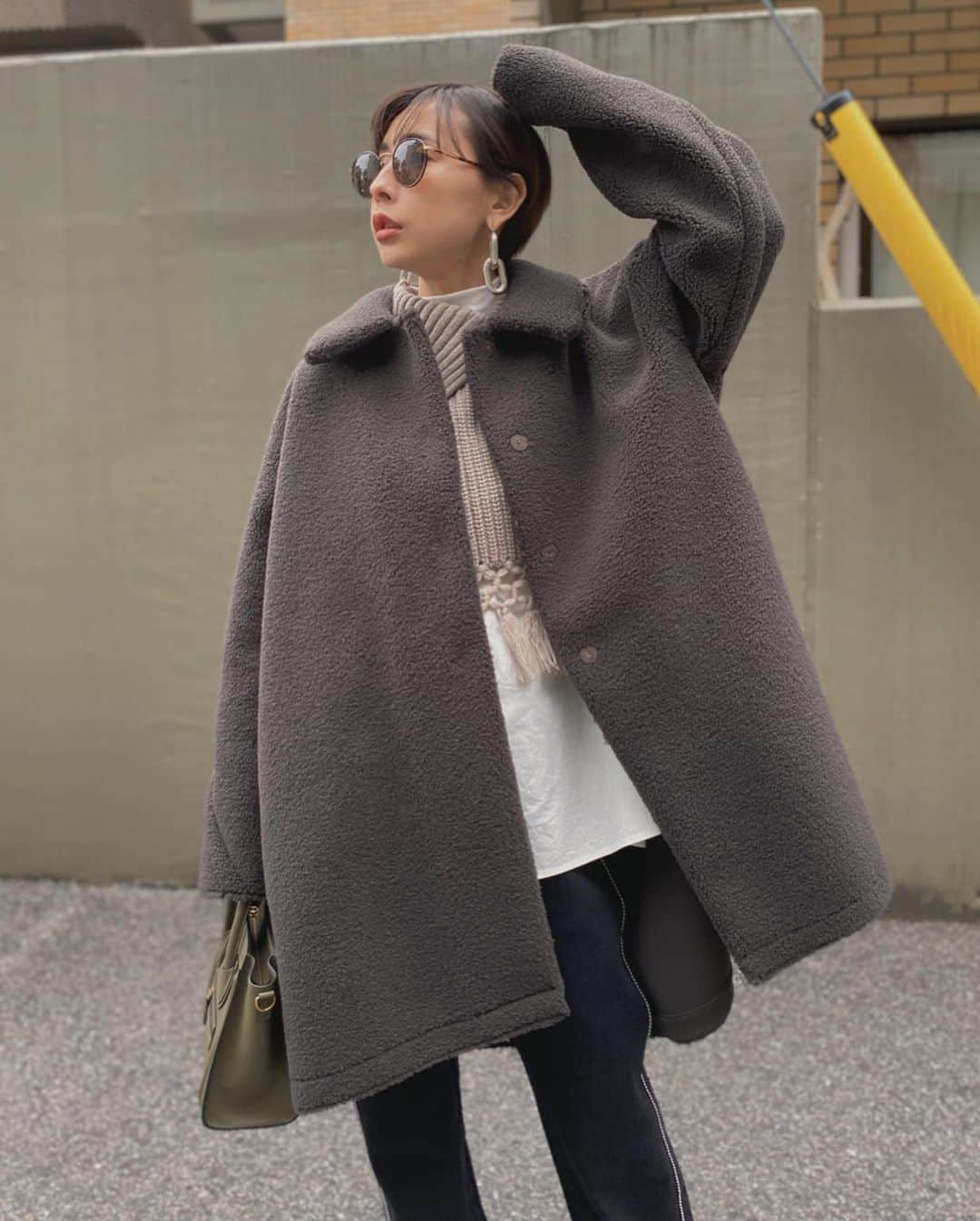 黒石奈央子さんのインスタグラム写真 - (黒石奈央子Instagram)「本セールアイテムをご紹介！ . . TENT LINE BOA COAT ¥26800→¥18760 30% . .  WEBSTORE 1/1〜 新宿 1/2〜 心斎橋、代官山 1/3〜 . . @ameri_shinjuku @amerivintage @ameri_daikanyama @ameri.shinsaibashi #ameri#amerivintage #fashion #vintagefashion #coordinate#ootd#outfit#osanposnap #705_outfit #大人ファッション #大人コーディネート #大人スタイル #modestyle #modefashion#modecasual」12月28日 19時28分 - blackstone705