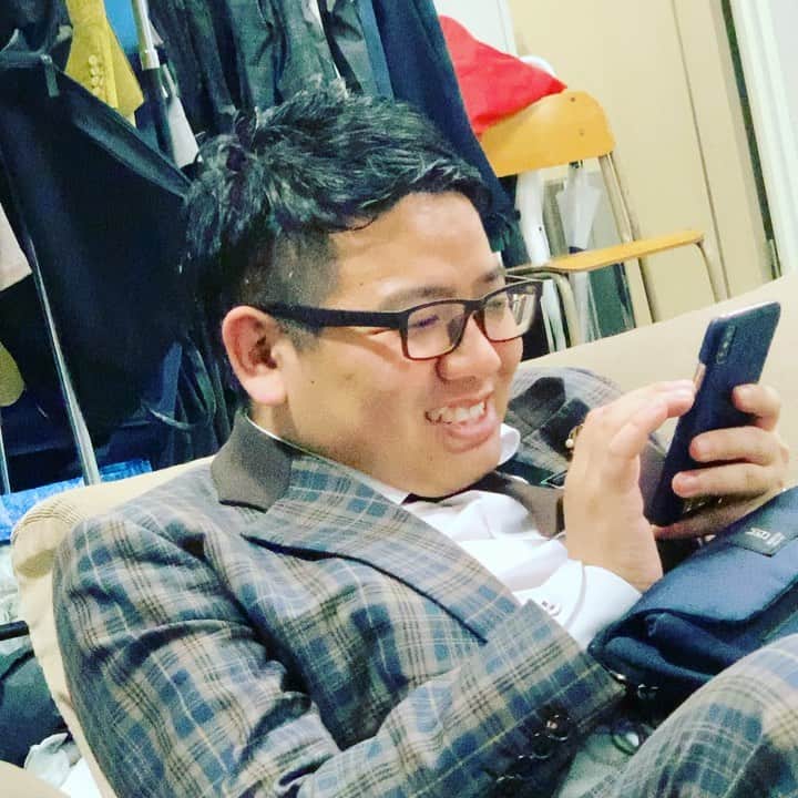 池田真一のインスタグラム：「昴生がガオ〜ちゃんのナゾウタにはまった！ #ミキ #昴生 #ガオ〜ちゃん #ナゾウタ #コンテンポラリーソング #ジャルジョンジャンバンブー」