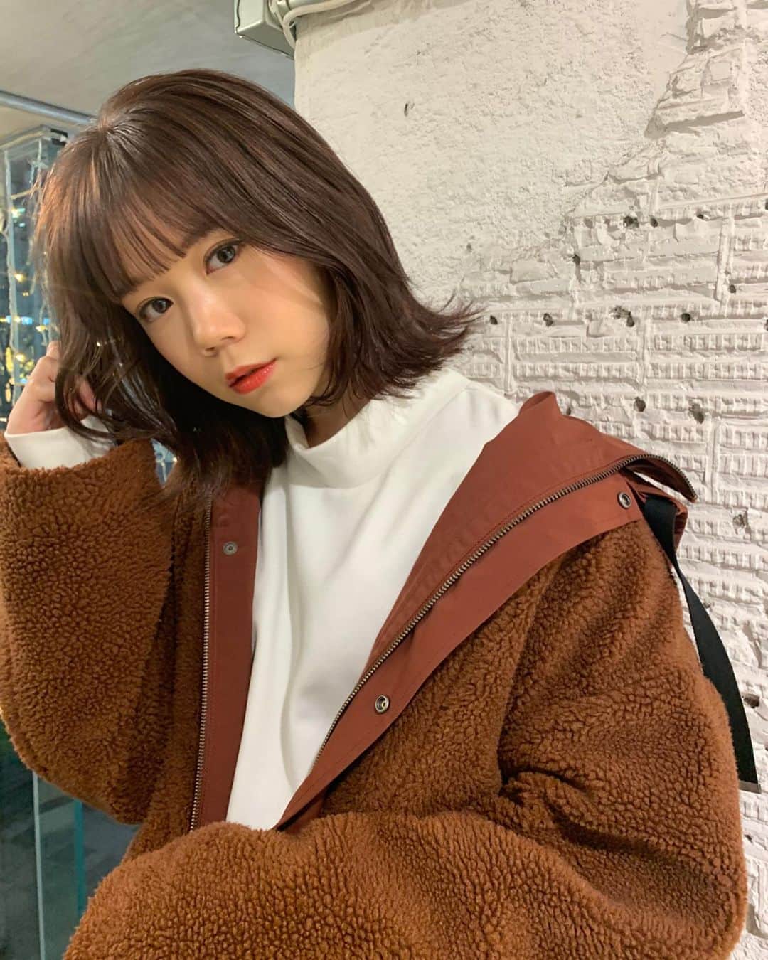 千田麻実のインスタグラム：「昨日はSHIMAにてメンテ納め⠀ ⠀ リサさんが200枚近くも撮ってくれてたから いっぱい載せちゃう、、☺︎⠀ カラーはパープルグレーだそうです⠀ 加工なしだよ〜〜✌︎」