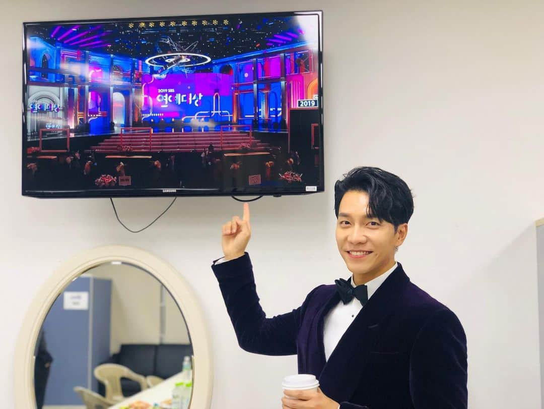 イ・スンギさんのインスタグラム写真 - (イ・スンギInstagram)「2019sbs연예대상😎#집사부일체」12月28日 20時12分 - leeseunggi.official