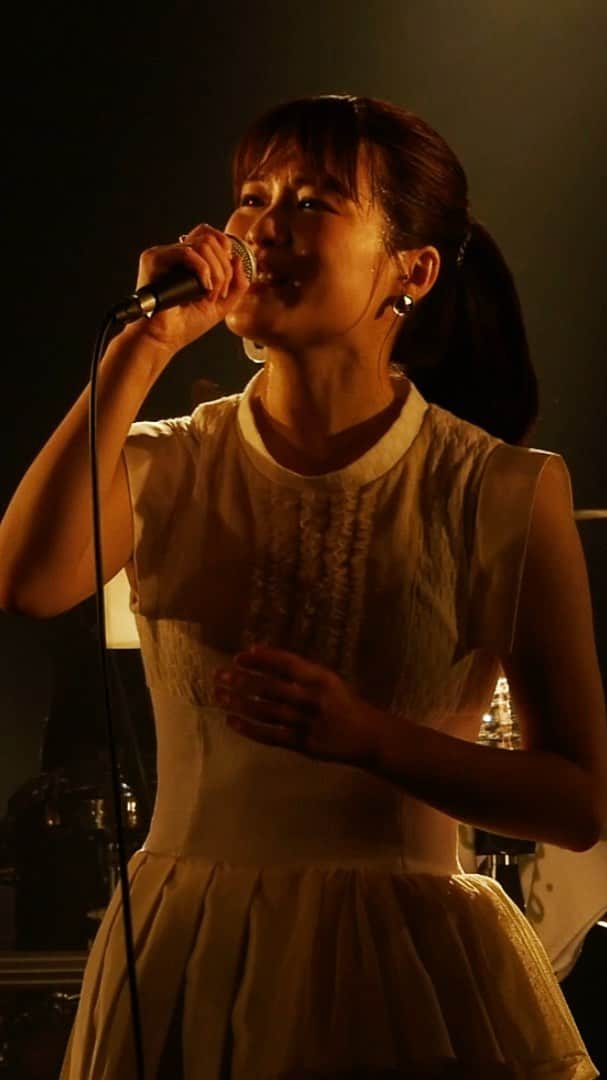 渕上里奈のインスタグラム：「. ＼＼ MV公開 🎥 ／／ . . ラストソング「すいばり」の MVフルをYouTubeにてUPしました！ 12/15のライブ映像と共にお楽しみいただけます 𓇼  ぜひご覧ください ✨  撮影:@ryoichiroshinohara」