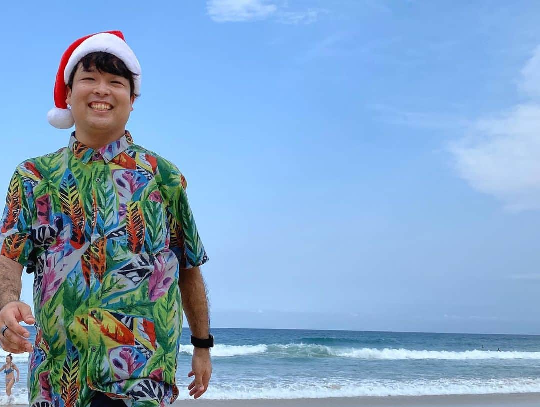 渋谷ジャパンのインスタグラム：「クリスマスはオーストラリアでした🎅 クリスマスに海外に行くとリア充な感じがするのでオススメです！！！！あ、実際は全然リア充じゃないけど🐨 そして帰ってきてからまた風邪引きました。 #オーストラリア #ゴールドコースト」