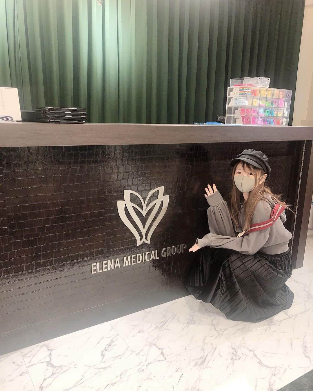 新矢皐月さんのインスタグラム写真 - (新矢皐月Instagram)「先日﻿ @elena__clinic さんで﻿ ライムライトとGLP-1していただきました！✨﻿ ﻿ ﻿ ライムライトはシミを薄くしながら美肌にしてくれるようで、﻿ 実際肌トーンが上がって肌荒れ箇所も小さくなってびっくり！！！﻿ パックも追加したのですが﻿ ツルツルに！！！😳﻿ ﻿ そしてそして﻿ 絶賛ダイエット中だったので﻿ glp1ダイエットを始めてみました！☺️﻿ ﻿ ﻿ 血液検査をしてからなので安心！﻿ 脂肪細胞に作用し脂肪分解を促進してくれて﻿ 食欲が抑えられてお腹周りがすっきり！﻿ ﻿ ﻿ ダイエット始めて現段階で4キロ落とせだのですが﻿ 5キロ目がなかなか突破しなかったので﻿ これで壁を超えれたらいいなぁ✨﻿ ﻿ ﻿ ﻿ #エレナクリニック #ライムライト #シミ治療 #美肌 #ツヤ肌 #最新美容 #美容クリニック #美容皮膚科 #新宿 ﻿  #glp1 #glp1ダイエット #ダイエット #メディカルダイエット ﻿ ﻿」12月28日 21時05分 - araya_satsuki