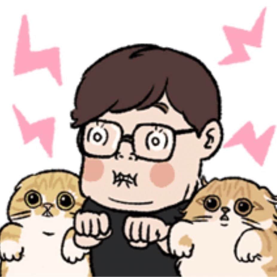 HIKAKINのインスタグラム：「ヒカキンの猫🐱🤓🐱 まるお&もふこのLINEスタンプがついに登場😎🎉LINEクリエイターズスタンプで『ヒカキン』で検索すると出てくるのでよければ是非使ってねー！😂🙏」