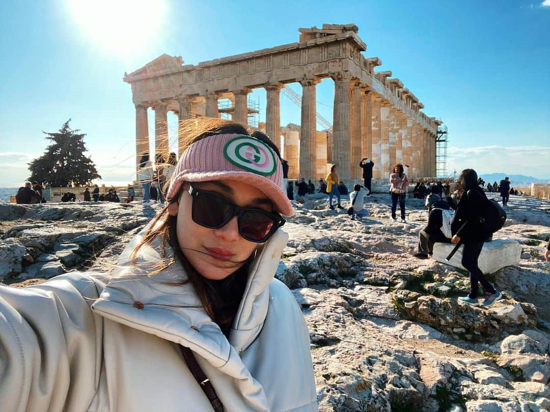 ルナ・マヤさんのインスタグラム写真 - (ルナ・マヤInstagram)「Mandatory selfie 😜 #athens #greece #december #2019」12月29日 2時42分 - lunamaya