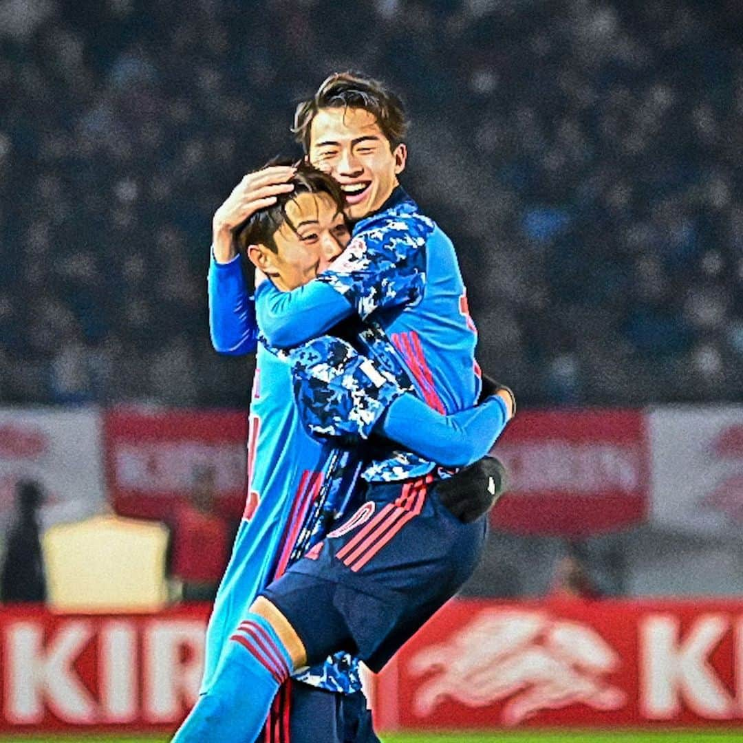 サッカーキングさんのインスタグラム写真 - (サッカーキングInstagram)「. 年内最終戦、大量9得点で圧勝！ （2019.12.28） . 📷Photo by @shimpeei（SOCCERKING） . #安部裕葵 #東俊希  #U22日本代表 #日本代表 #daihyo #SamuraiBlue #サムライブルー #森保ジャパン #🇯🇵 #東京五輪世代 #NationalTeam #キリンチャレンジカップ2019 #キリチャレの日 #サッカー #football #⚽️ #サッカーキング」12月28日 21時17分 - soccerkingjp