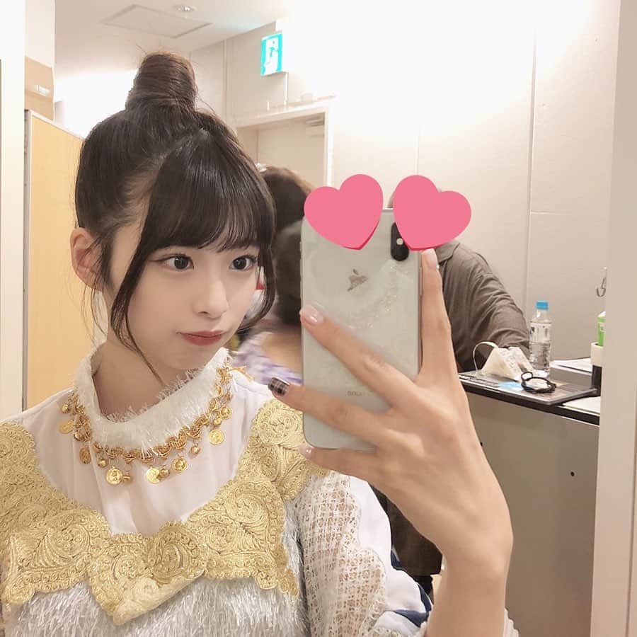 川崎ひかるのインスタグラム：「横浜ありがとうございました❕❕ . . 赤ちゃんみたいに産毛すごくてお団子ヘア大変なんだ🤱 . . .  #daily #dailylook #selfie #selca #ootd #데일리 #데일리룩 #셀카그램 #셀카 #셀피 #오오티디 #팔로우 #自撮り #アイドル #ビジョビ #お団子ヘア #お団子アレンジ #アイドルヘア」