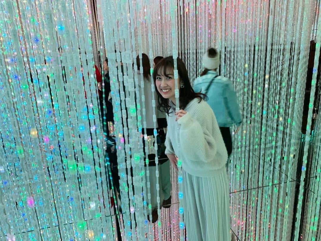 吉田有希のインスタグラム：「初teamLab💫✨ #tokyo #odaiba #teamlab #teamlabborderless #beautiful #fun」