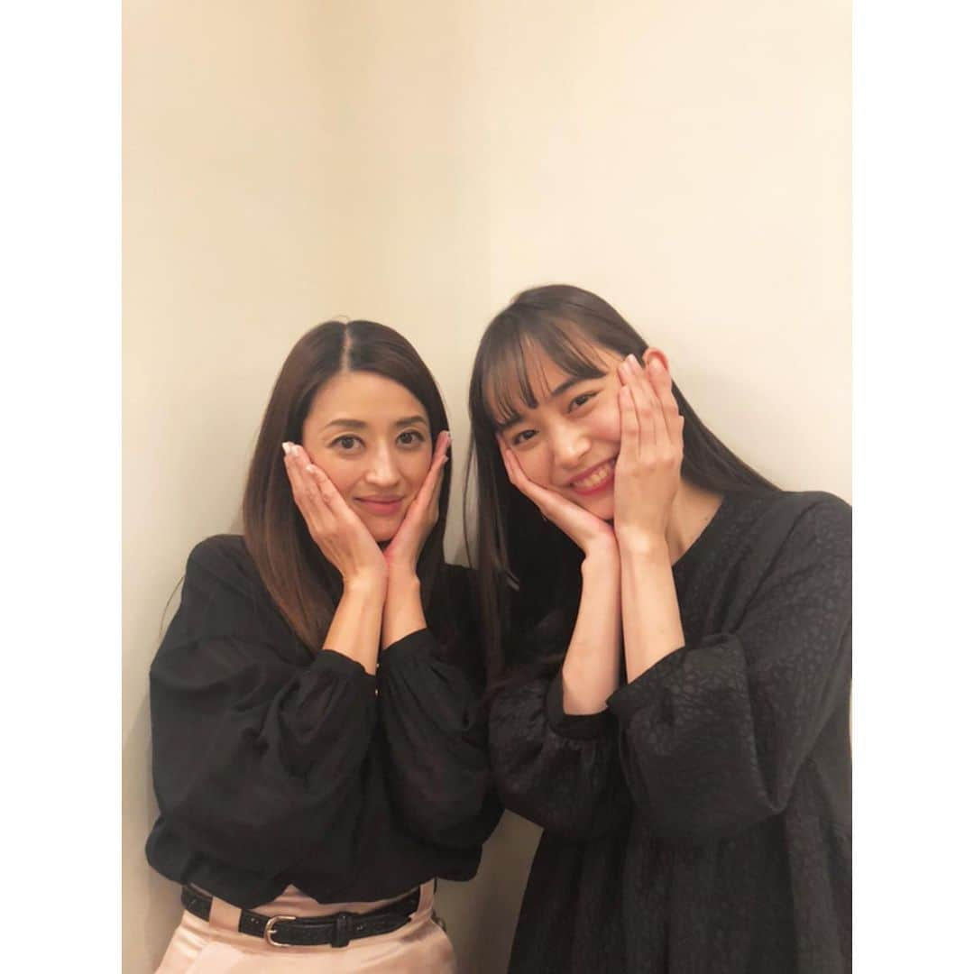 井桁弘恵さんのインスタグラム写真 - (井桁弘恵Instagram)「ㅤㅤㅤㅤㅤㅤㅤㅤㅤㅤㅤㅤㅤ ステキなお姉様 #小沢真珠 さん #團遥香 さんとも 撮っていただきました❤︎」12月28日 22時22分 - igetahiroe23