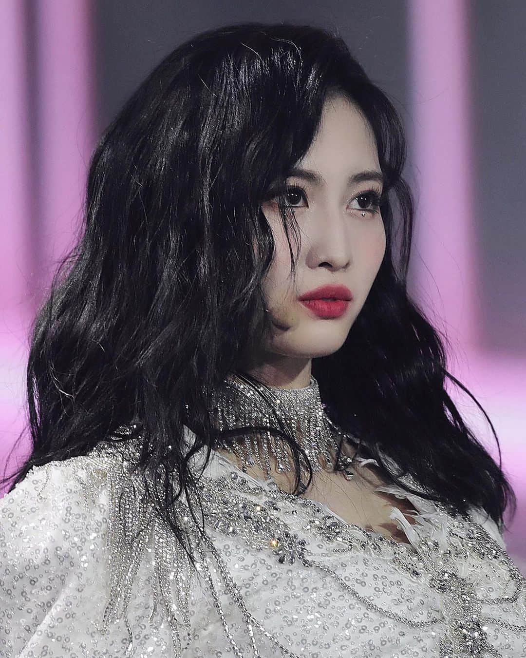 モモさんのインスタグラム写真 - (モモInstagram)「♡ [Fantaken] 191227 - 2019 KBS Gayo Daechukje -  #MOMO #트와이스 #모모 #平井もも #もも #TWICE ©️mostar, peach ade」12月28日 22時44分 - momojype