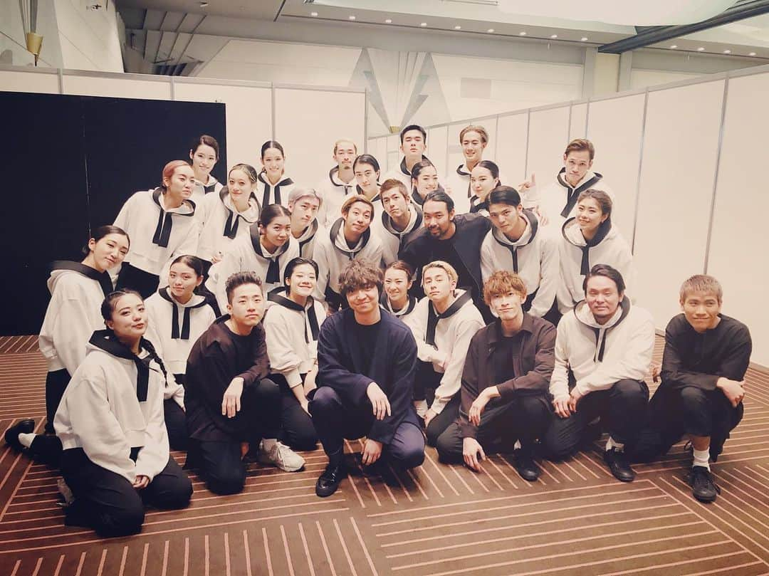 穴井隆文さんのインスタグラム写真 - (穴井隆文Instagram)「MUSIC STATION  ウルトラSUPER LIVE . . .  約半年ぶりのジェジュンさんSweetest Love🕺 タモリさんをお見送り😎 そして大知くんのてんこ盛り10分メドレー🕺 とても刺激的で最高な1日でした👍 #musicstation #Mステ #ジェジュン #三浦大知」12月28日 23時01分 - taabow919