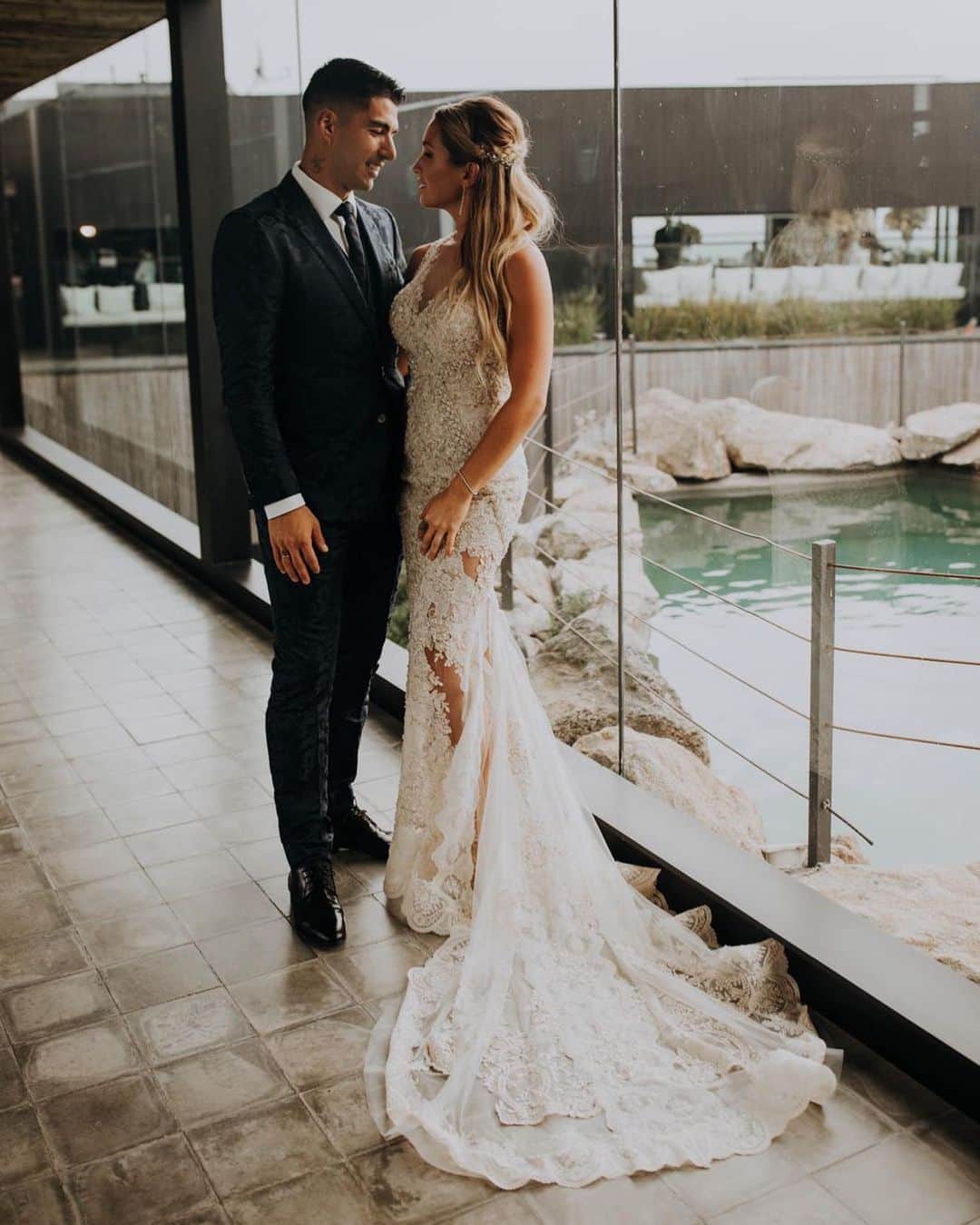 ソフィア・バルビのインスタグラム：「Y te diria que SI todos los dias de mi vida... te amo! @luissuarez9」