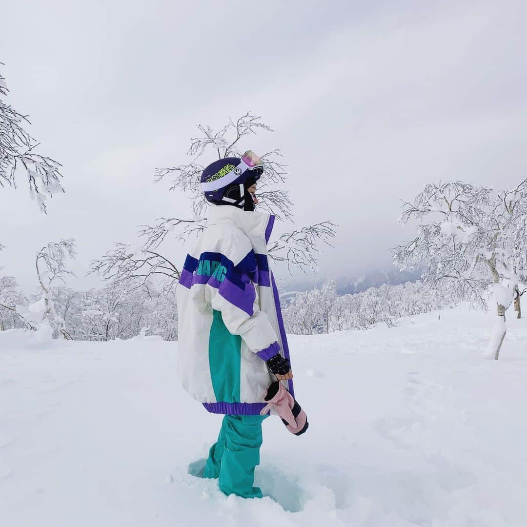 ファン・イーリンのインスタグラム：「🏂❄️」