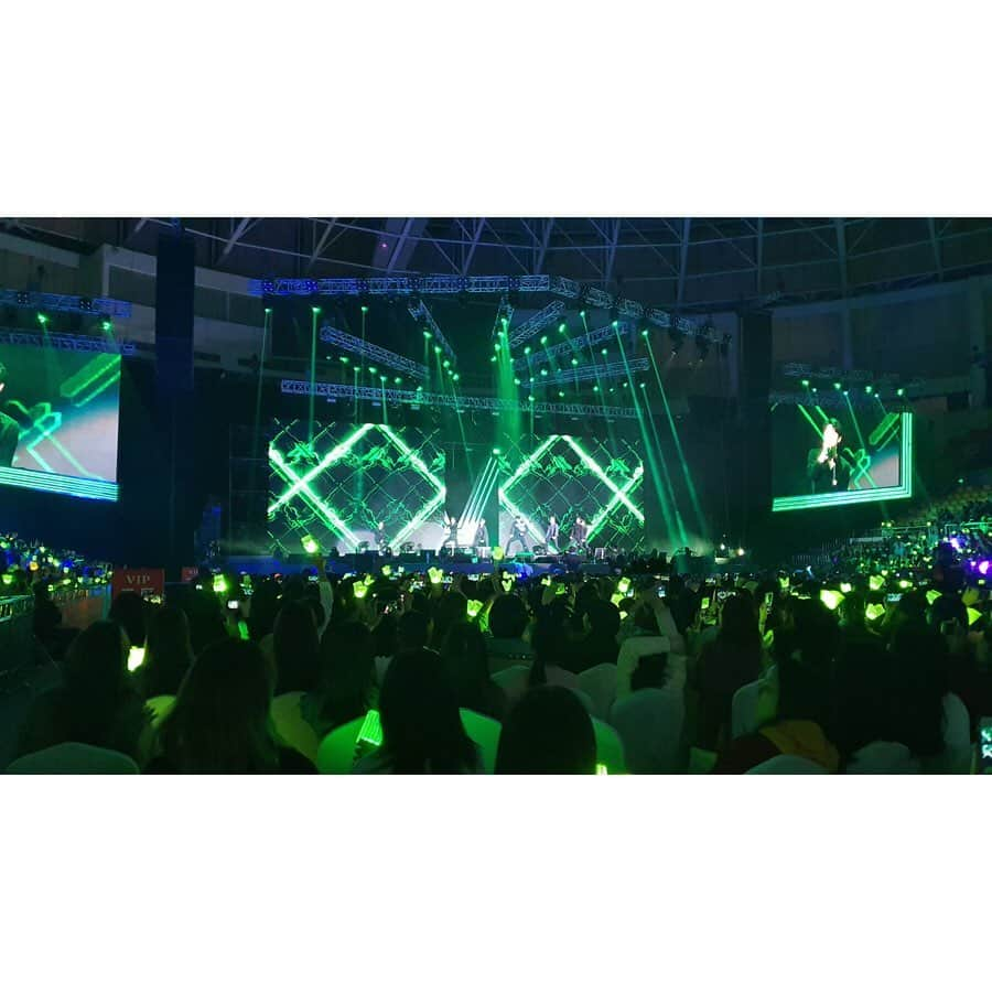 Way Vさんのインスタグラム写真 - (Way VInstagram)「💚‘Section#1 _We Are Your Vision’ - in SHENZHEN💚 ⠀ 深圳站圆满结束！同时，2019 #威神V巡回粉丝见面会 也于今天正式落下帷幕～ 再次感谢支持威神V的WayZenNi们💚 ⠀ #WayV #WeiShenV #威神V #We_Are_Your_Vision #WayV_FanmeetinginSHENZHEN」12月28日 23時52分 - wayvofficial