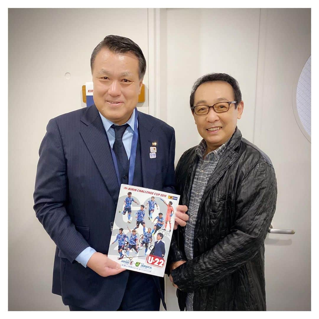 さだまさしさんのインスタグラム写真 - (さだまさしInstagram)「田嶋幸三 公益財団法人 日本サッカー協会会長と📸 . #キリンチャレンジカップ2019  #田嶋幸三 #公益財団法人日本サッカー協会  #さだまさし #sadamasashi #トランスコスモススタジアム長崎  #u22日本代表」12月29日 0時16分 - sada_masashi