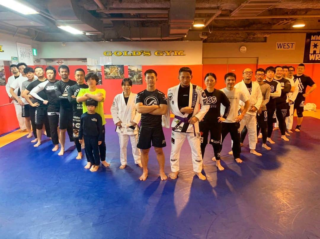 宇野薫さんのインスタグラム写真 - (宇野薫Instagram)「令和元年最後の UNO DOJO MMA・JIU-JITSU終了  2020年のUNO DOJOは 1月4日(土曜日)からスタートになります。よろしくお願いいたします。  #unodojo #unodojomma #unodojojiujitsu #unodojoomori  #unodojoharajuku #caoluno #onehundredathletic #100athletic  #100a #unocaolshowten #宇野薫」12月29日 0時33分 - caoluno