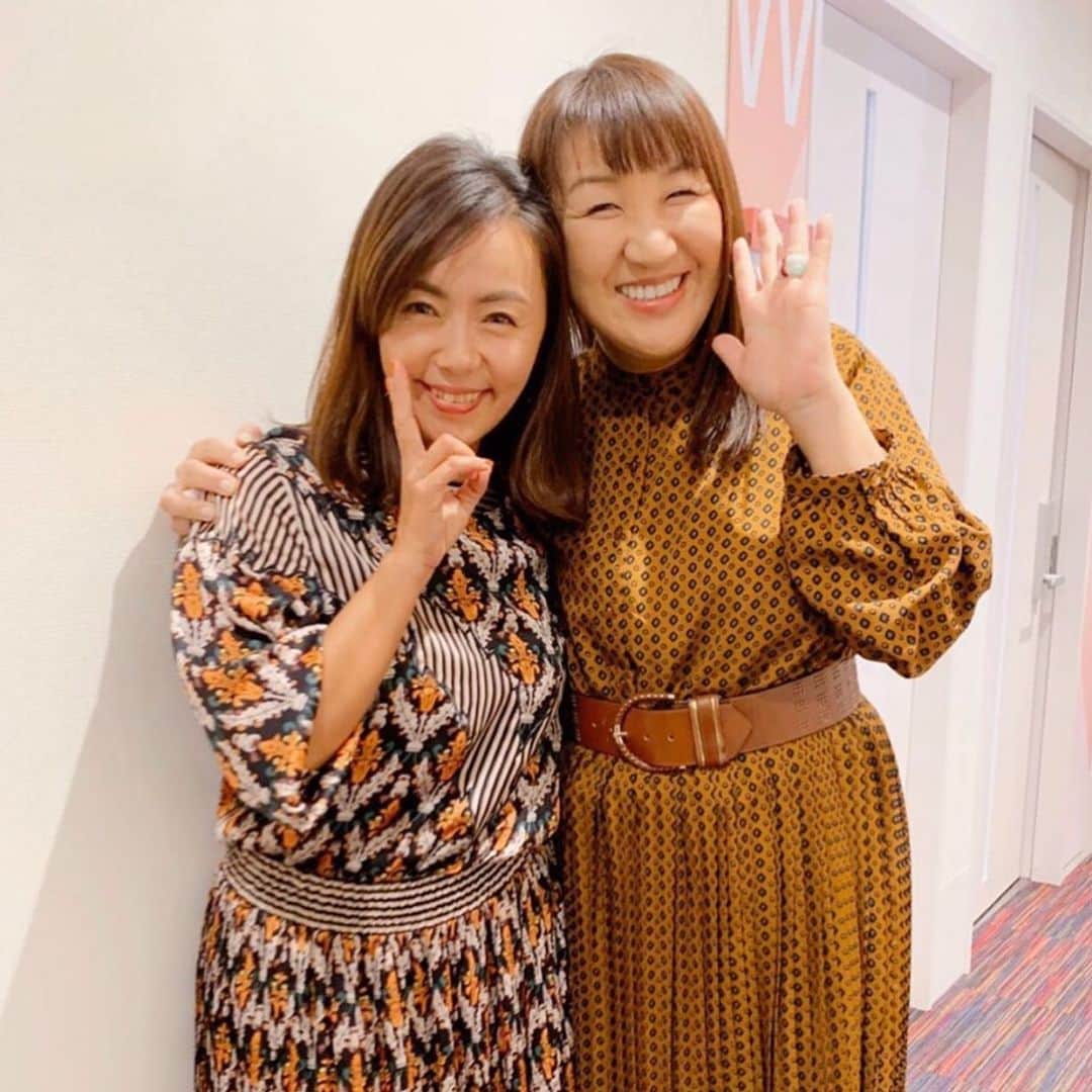 のインスタグラム：「* 田中律子さんがネコ柄ワンピースを着用してくださいました。  #田中律子 #ブラックムートン #BlackMouton #ootd #outfit #coordinate #fashion #code #fashiongram #photooftheday #instagood #shooting #fashionshooting #style #fashionphotography #instalike #instafashion #creativedirection #fashionportrait #fashionstory #girlsstyle」