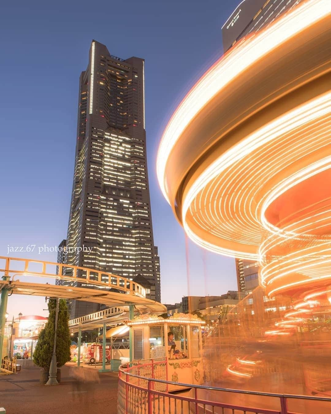 東京カメラ部 横浜分室さんのインスタグラム写真 - (東京カメラ部 横浜分室Instagram)「Photo by @jazz.67⠀ 「Minato Mirai 21」⠀ https://www.instagram.com/p/BqZRmwTlaF7/⠀ .⠀ いいね！＆コメント大歓迎！⠀ ※投稿に関するご注意・ポリシーは東京カメラ部に準じます。詳しくは下記をご覧ください。⠀ http://app.minpos.com/fb/willvii/camera_jpn/static/guideline⠀ .⠀ #みなとみらい線フォト散歩 #みなとみらい線フォトさんぽ #みなとみらい線 #横浜 #新高島 #みなとみらい #馬車道 #日本大通り #元町中華街 #yokohama #東京カメラ部 #Japan #photo #写真 #日本⠀ Follow: @TCC.Yokohama」12月29日 11時00分 - tcc.yokohama