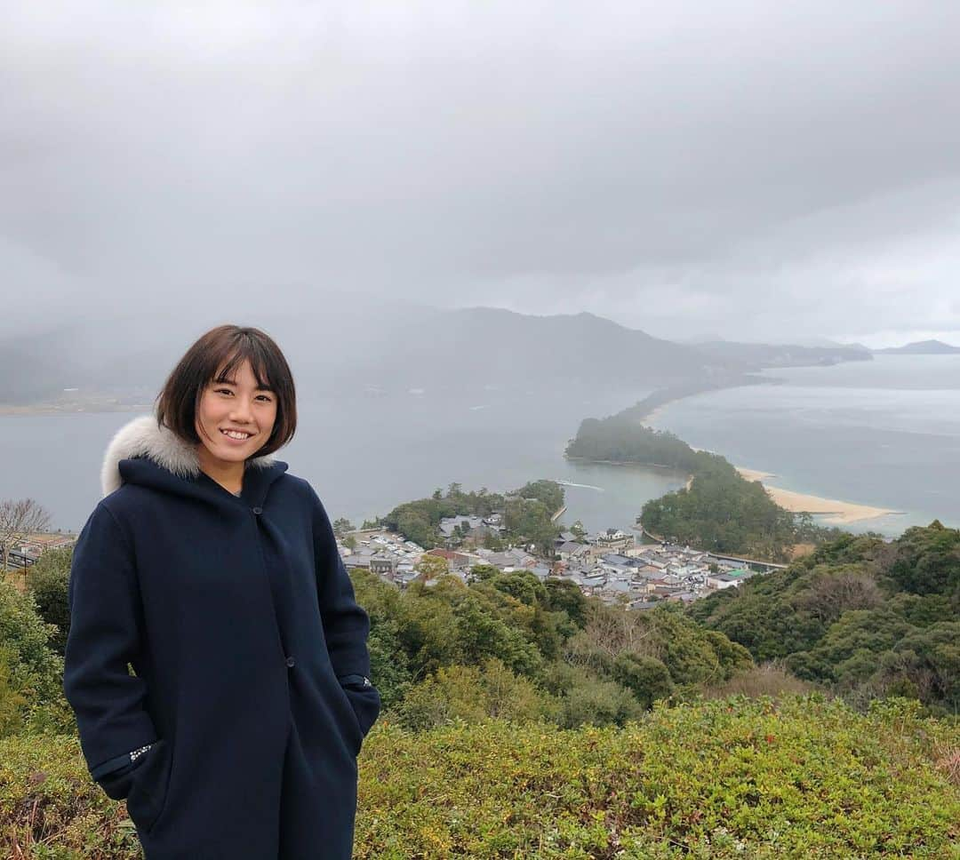 加藤未唯さんのインスタグラム写真 - (加藤未唯Instagram)「天橋立⛅️ 2枚目3枚目は激雲り。なんなら小雨降ってたしね*☂︎*̣̩⋆̩ 晴れたときめっちゃ綺麗やった💙✨ みんなも行ったら股のぞきしてね😉 #天橋立 #京丹後 #京都府 #加工してないよ #4枚目のXperiaで撮ったの綺麗でしょ」12月29日 11時38分 - miyukato1121