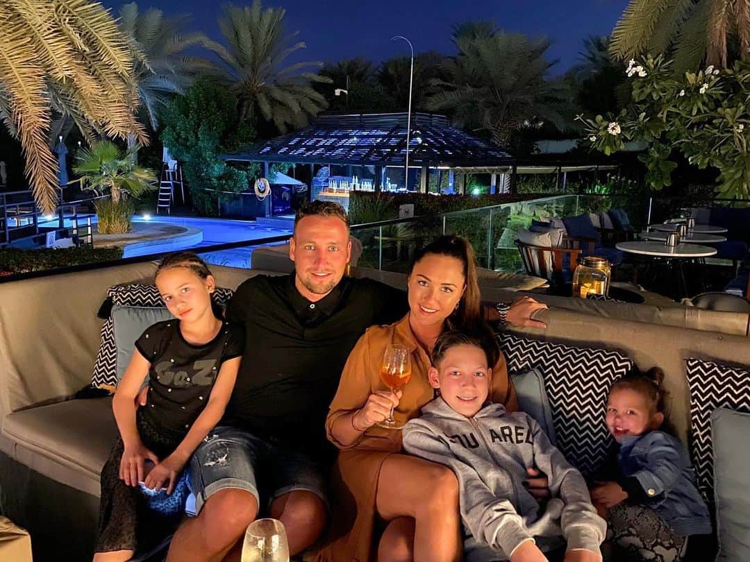 ロイ・ベーレンスのインスタグラム：「Dubai met mijn gezin ❤️」