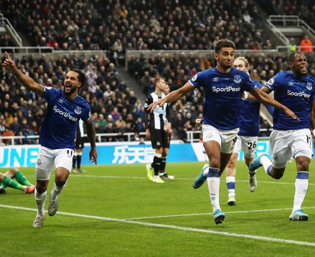 セオ・ウォルコットさんのインスタグラム写真 - (セオ・ウォルコットInstagram)「Great to be back out there today and another good performance from the lads 💙👏 @everton」12月29日 3時49分 - theowalcott