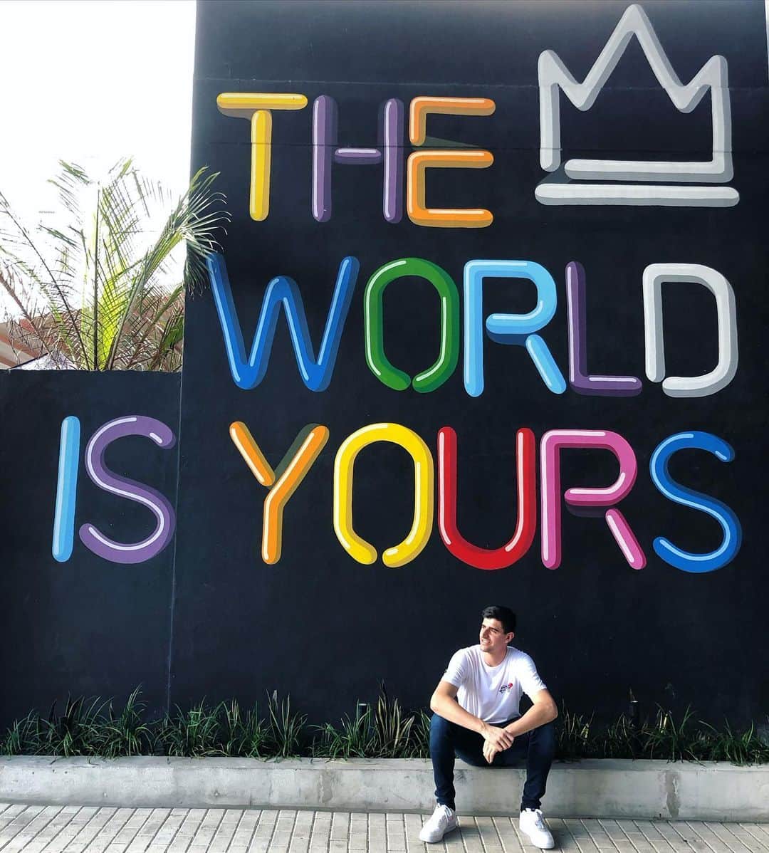 ティボ・クルトゥワのインスタグラム：「🌴🌎❤️ #miami」