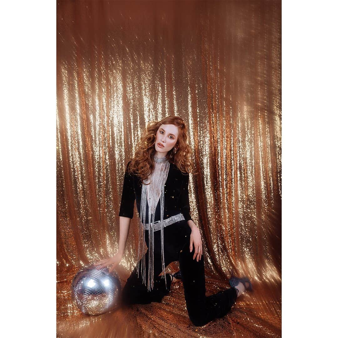 Faith Picozziさんのインスタグラム写真 - (Faith PicozziInstagram)「Disco Fever 2️⃣ 📸 @champagneunicorns 👗 @chaineley 💆‍♀️ @sheardeath 💄 @amberlopezmakeup 💥 #redhead #model #disco #vintage #retro #fashion」12月29日 6時24分 - faithpicozzi