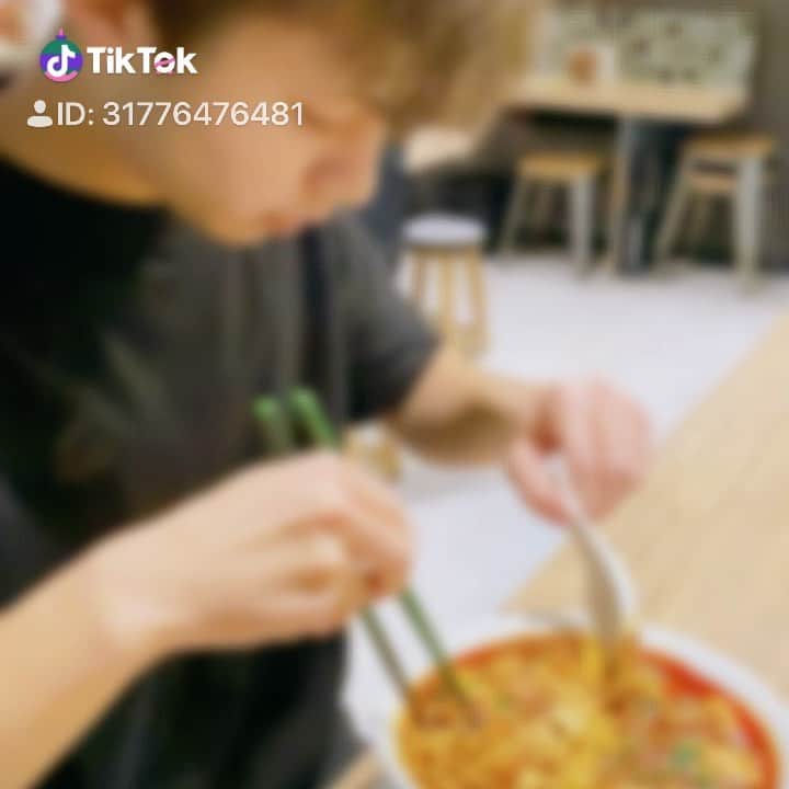 株式会社175のグルメインスタ