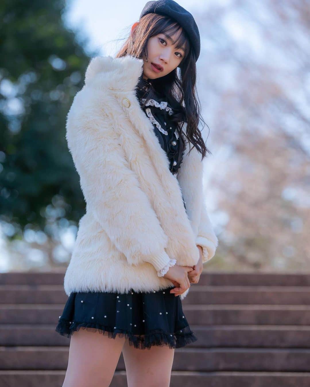 相沢菜々子さんのインスタグラム写真 - (相沢菜々子Instagram)「普段と違ったテイストの お洋服を頂いたので着させていただきました！ 撮影会ありがとうございました😊 👗@lizlisa_official_japan 👒@unitedarrows_official」12月29日 12時00分 - nanako_aizawa