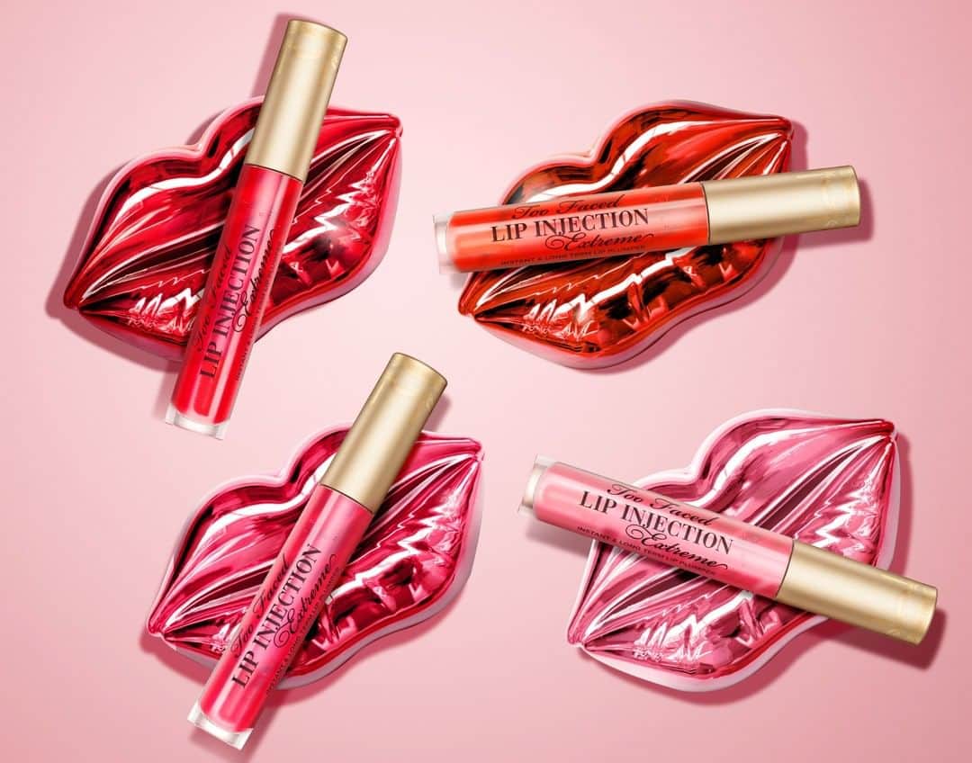 Too Facedさんのインスタグラム写真 - (Too FacedInstagram)「Add a pop of color to your PLUMP pout! 💋 Our Lip Injection Extreme is available in 4 NEW tinted shades, perfect for every skin tone. ✨ Available @sephoracanada. #toofaced」12月29日 12時00分 - toofaced