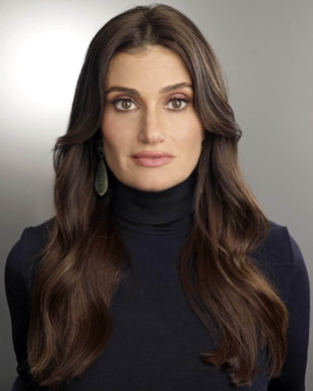 ポール・ノートンさんのインスタグラム写真 - (ポール・ノートンInstagram)「@idinamenzel for @latimes w/ #hair by Me @leobypaulnorton using @crickettools @johnfriedaus @garnierusa @ghd_northamerica @ghdhair w/ #makeup by @makeupmatthew styling by @jillandjordan #idinamenzel #uncutgems #frozen2」12月29日 6時34分 - paulnortonhair