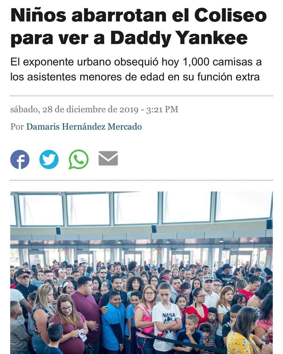 ダディー・ヤンキーさんのインスタグラム写真 - (ダディー・ヤンキーInstagram)「Hoy dentro de ese hermoso público, saldrá un proximo DADDY YANKEE para llenar Choliseos y representar a 🇵🇷 por el mundo 🌍 . #concalmapalcholikids」12月29日 6時48分 - daddyyankee