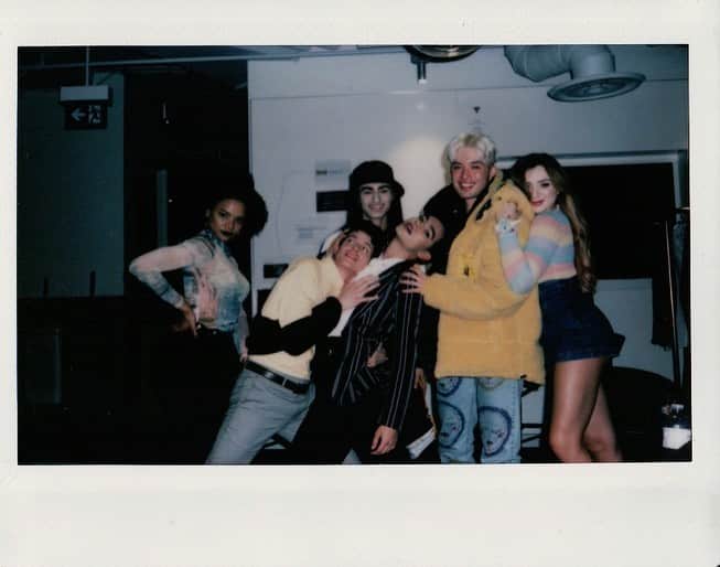 ペイトン・リストのインスタグラム：「thanks for sending these from earlier this year @chesterlockhart  miss this group of humans 🥰」