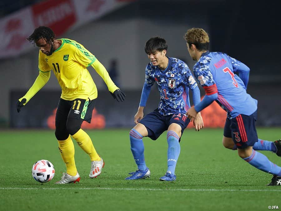 日本サッカー協会さんのインスタグラム写真 - (日本サッカー協会Instagram)「📸Match photos①｜#U22日本代表、大量9得点でジャマイカに勝利 ・ GKに#山口瑠伊 選手（#エストレマドゥーラUD ）を据え、DFには右から#岩田智輝 選手（#大分トリニータ ）、#岡崎慎 選手（#ＦＣ東京 ）、#瀬古歩夢 選手（#セレッソ大阪 ）を配置。中盤の底に#松本泰志 選手（#サンフレッチェ広島 ）と#中山雄太 選手（#PECズヴォレ ）を並べ、サイドには右に#長沼洋一 選手（#愛媛ＦＣ ）、左に#東俊希 選手（#サンフレッチェ広島 ）、シャドーに#安部裕葵 選手（#FCバルセロナ ）、#旗手怜央 選手（#順天堂大 ）、最前線には#前田大然 選手（#CSマリティモ ）を起用しました。 ・ キリンチャレンジカップ2019 🇯🇵U-22日本代表 9-0 U-22ジャマイカ代表🇯🇲 ・ 📅12/28(土) 19:20KO 📍トランスコスモススタジアム長崎 👉大会情報はJFA.jpへ ・ #jfa #daihyo #キリチャレの日 ――― >>NEXT MATCH AFC U-23選手権タイ2020（1/8～26） 2020/1/9  22:15 🆚U-23サウジアラビア🇸🇦 2020/1/12 22:15 🆚U-23シリア🇸🇾 2020/1/15 22:15 🆚U-23カタール🇶🇦 📺テレビ朝日系列 ―――」12月29日 8時35分 - japanfootballassociation