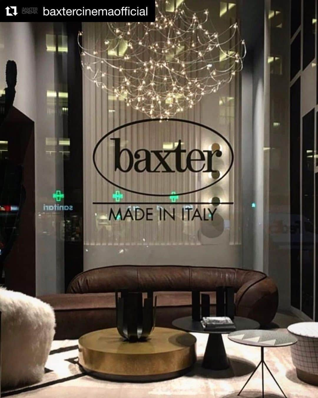 Baxter Japan / バクスター ジャパンさんのインスタグラム写真 - (Baxter Japan / バクスター ジャパンInstagram)「【 PIC OF THIS WEEK 】  LEON SOFA✨✨✨ ・ #Repost @baxtercinemaofficial ・・・ ||💥✨✨✨!! 🎄🎄| |#furniture #baxtermadeinitaly #vibes #location #luxury #picoftheday #genial #instagood #world #leather #fashion #archiproducts #style #bestoftheday #inspiration #interiordesign #madewithlove #traditions #like4likes #baxter #milan #italy #archilovers #instadaily #」12月29日 9時41分 - baxter_japan