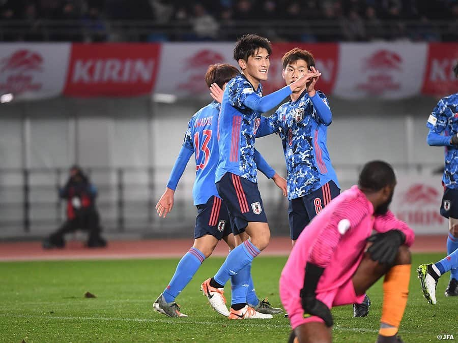 日本サッカー協会さんのインスタグラム写真 - (日本サッカー協会Instagram)「📸Match photos④｜#U22日本代表、大量9得点でジャマイカに勝利 ・ ⚽82' #一美和成（#京都サンガFC ） ⚽88' #三笘薫 （#筑波大 ） ⚽90+5' #岩崎悠人 （#北海道コンサドーレ札幌 ） ・ キリンチャレンジカップ2019 🇯🇵U-22日本代表 9-0 U-22ジャマイカ代表🇯🇲 ・ 📅12/28(土) 19:20KO 📍トランスコスモススタジアム長崎 👉大会情報はJFA.jpへ ・ #jfa #daihyo #キリチャレの日 ――― >>NEXT MATCH AFC U-23選手権タイ2020（1/8～26） 2020/1/9  22:15 🆚U-23サウジアラビア🇸🇦 2020/1/12 22:15 🆚U-23シリア🇸🇾 2020/1/15 22:15 🆚U-23カタール🇶🇦 📺テレビ朝日系列 ―――」12月29日 9時48分 - japanfootballassociation