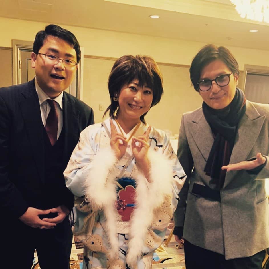 福島暢啓さんのインスタグラム写真 - (福島暢啓Instagram)「ピアニストの清塚信也さんと一緒に、水谷千重子さんのディナーショーを観に行きました。ホント馬鹿言ってました。清塚さんもずっと馬鹿言ってました。私も馬鹿言ってました。」12月29日 12時20分 - fukushimanobuhiro