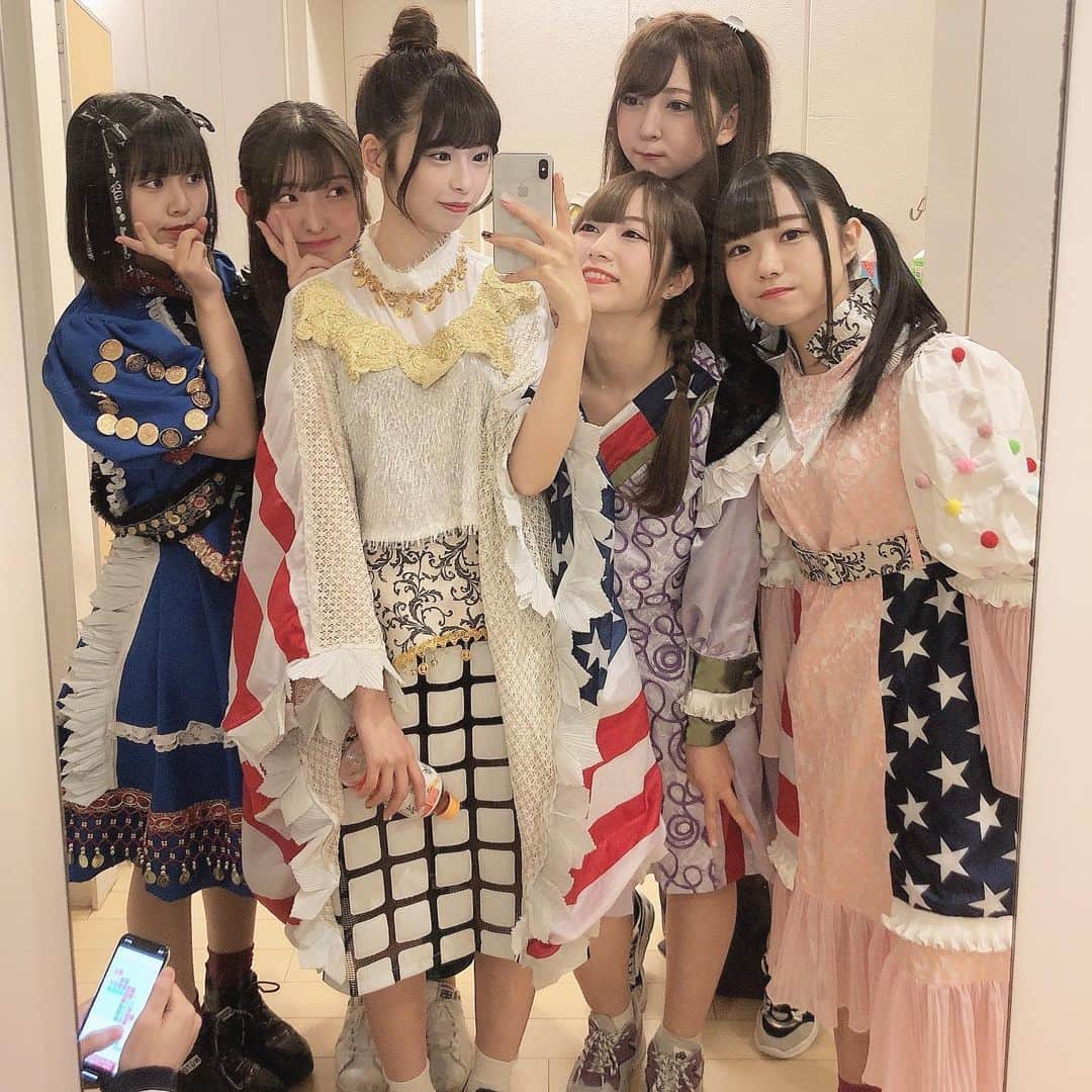 川崎ひかるのインスタグラム：「もう2019年終わっちゃうね🥺 . . たくさん成長できた1年だった気がします✨✨✨ 来年はどんな1年になるかたのしみ💕 . . . .  #daily #dailylook #selfie #selca #ootd #데일리 #데일리룩 #셀카그램 #셀카 #셀피 #오오티디 #팔로우 #自撮り #アイドル #アイドル衣装」
