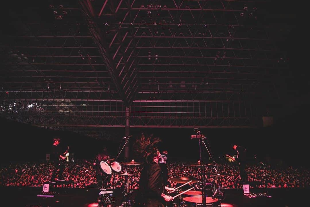 Katsuma さんのインスタグラム写真 - (Katsuma Instagram)「COUNTDOWN JAPAN 19/20🔥  2019年ライブ納め！！🥁 来年もよろしくお願いします！  photos by @nekoze_photo」12月29日 15時01分 - katsuma_drums