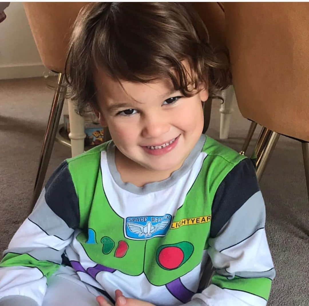 ビリー・フェアーズさんのインスタグラム写真 - (ビリー・フェアーズInstagram)「Happy 4th Birthday to my Beautiful Nephew baby Paul 💙 You truly are auntie’s kind, loving, funny, happy little soul 💙 enjoy your special day my darling, swimming, eating ice cream and playing in the sunshine 💙🌞🎂 Auntie loves you lots and lots 💙」12月29日 17時24分 - billieshepherdofficial