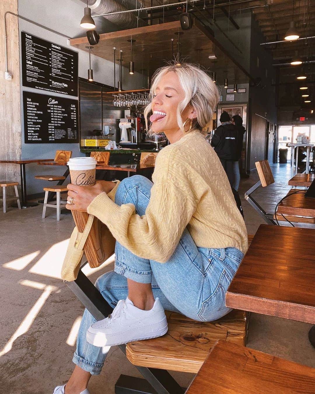 Angel™さんのインスタグラム写真 - (Angel™Instagram)「OOTD. YES or NO??? Credit @joandkemp #americanstyle #ootd #outfit #winterfashion #onlineshopping #asqueen」12月29日 17時57分 - americanstyle